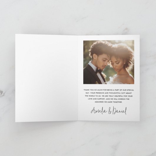 Klassieke trouwfoto wit elegant gevouwen bedankkaart (Binnen)