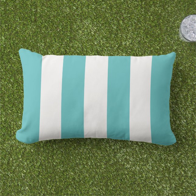Klassieke turquoise witte brede cabana streep buitenkussen (Gras)