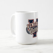 Klassieke Varsity Vervaaide Blokletter V Koffiemok (Voorkant links)
