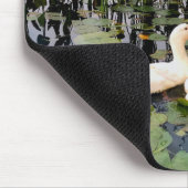 Klassieke witte eenden op een prachtig meer muismat (Hoek)