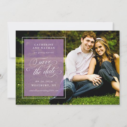 Klassieke witte en paarse elegante script bruiloft save the date (Voorkant)