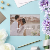 Klassieke Witte Monogram Kalligrafie Fotobruiloft Acryl Uitnodigingen (Insitu (Huwelijk))