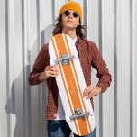 Klassieke witte Oranje racestapes Gold-monogram Persoonlijk Skateboard<br><div class="desc">Creëer uw eigen aangepaste, gepersonaliseerde, klassieke oranje en witte strepen voor races, coole, stijlvolle, elegante, elegante faux gouden typografische script, het best kwalitatieve hard-rock maple competitieformed skateboard dek. Om aan te passen, typ eenvoudig in jouw naam/monogram/initialen. Terwijl u toevoegt/ontwerpt, zult u een voorproef van uw verwezenlijking, door kunnen zien. Een...</div>