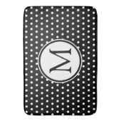 Klassieke witte pooldots op zwart monogram badmat (Voorkant Verticaal)