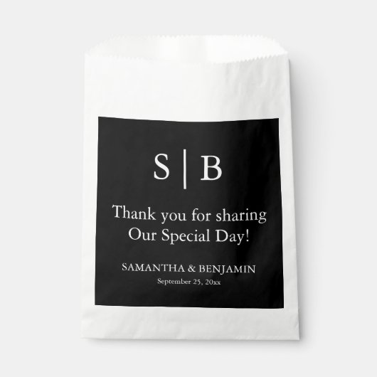 Klassieke Zwart Wit Monogram Bruiloft Favor Bag Bedankzakje (Voorkant)