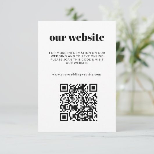 Klassieke Zwart & Wit RSVP QR code bruiloft Informatiekaartje (Staand voorkant)