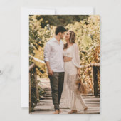 Klassieke zwart wit script monogram foto bruiloft kaart (Achterkant)