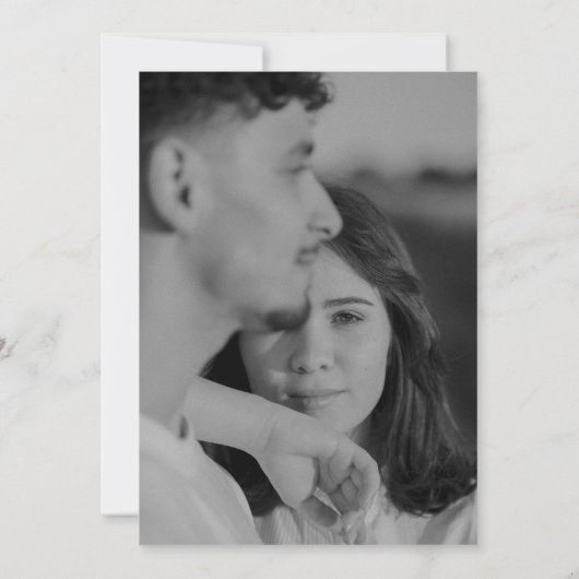 Klassieke zwart-wit tijdloze bruiloft save the date (Achterkant)