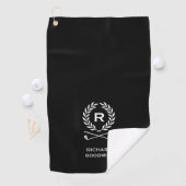 Klassieke zwarte en witte monogram naam krans op m golfhanddoek (Insitu)