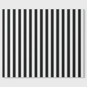 Klassieke zwarte en witte verticale strepen cadeaupapier (Vlak)