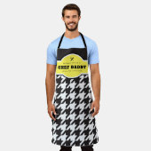 Klassieke zwarte en witte zwitserij schort (Gedragen)