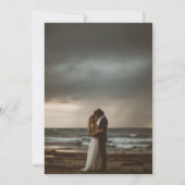 Klassieke Zwarte Initialen Moderne Foto Bruiloft Save The Date (Achterkant)