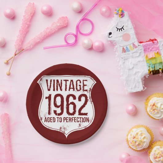 Klassieker 1962 Verouderd Tot Perfectie Papieren Bordje (Feest)