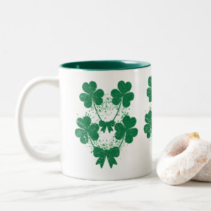Klaverblaadjes met groene strik tweekleurige koffiemok