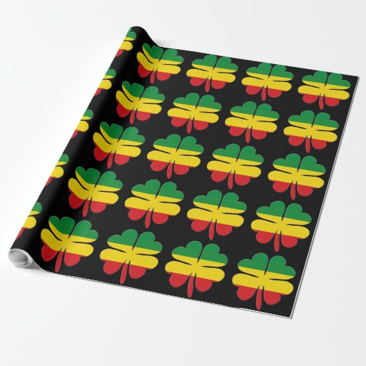 Klavers Patroon in Rood Geel Groen Rasta Cadeaupapier (Uitgerold)