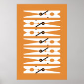 Kleding in zwart-wit en Oranje wasruimte Poster (Voorkant)