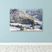 Klein alpendorp in het sneeuwcanvas canvas afdruk (Insitu (Houten vloer))