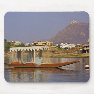 Klein bootje, meer Pichola, Udaipur, India. Muismat