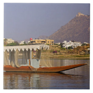 Klein bootje, meer Pichola, Udaipur, India. Tegeltje