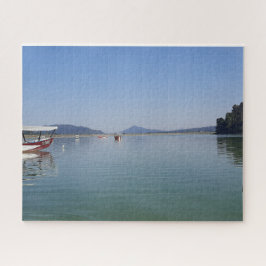 Klein bootje op rustig water legpuzzel