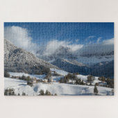 Klein dorp met Dolomites-bergen in de sneeuw Legpuzzel (Horizontaal)