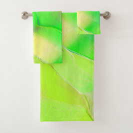 Klein geelachtig en levendig groen bad handdoek