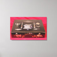 Klein houten hoesje, met vrijmetselaarssymbolen