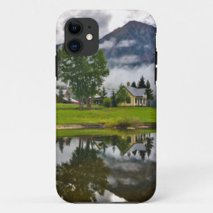 Klein huis op het meer Case-Mate iPhone case