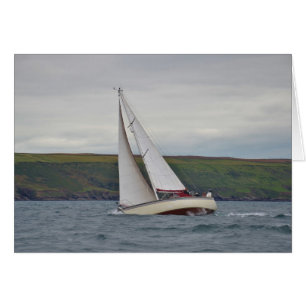 Klein jacht op zeilen, hard