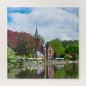 Klein kasteel bij het meer in Brugge, België Legpuzzel (Verticaal)