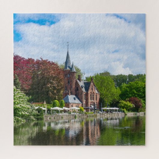 Klein kasteel bij het meer in Brugge, België Legpuzzel (Verticaal)