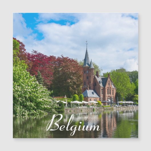 Klein kasteel bij het meer in Brugge, België Magne (Voorkant)