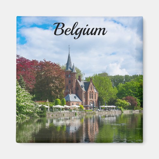 Klein kasteel bij het meer in Brugge, België Magneet (Voorkant)