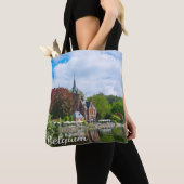 Klein kasteel bij het meer in Brugge, België Tote Bag (Dichtbij)