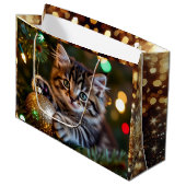 Klein Katje op Kerstboom Groot Cadeauzakje (Voorkant Gekanteld)
