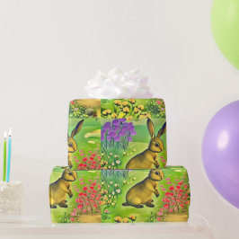 Klein konijn in bloemen cadeaupapier