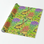 Klein konijn in bloemen cadeaupapier (Uitgerold)
