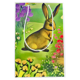 Klein konijn in bloemen medium cadeauzakje