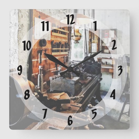 Klein lab in machine-winkel vierkante klok (Voorkant)