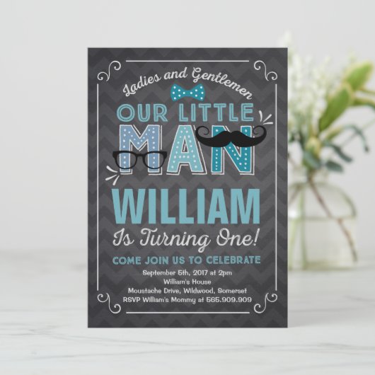 Klein Man 1e Verjaardag Uitnodiging Mustache Party (Staand voorkant)