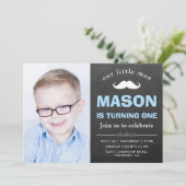 Klein Man Krijtbord Mustache 1e Verjaardagsfeest Kaart (Staand voorkant)