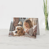 Klein meisje bidden met hond kaart (Voorkant)