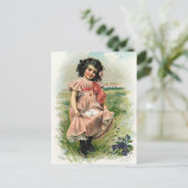 Klein meisje en haar eieren Pasen Feestdagenkaart (Staand voorkant)