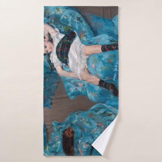 Klein meisje in een blauwe stoel, Cassatt Badhanddoek (Badhanddoek)