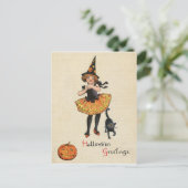 Klein meisje in heks Halloween kostuum, zwarte kat Briefkaart (Staand voorkant)