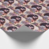 Klein meisje met hart teken cadeaupapier (Hoek)