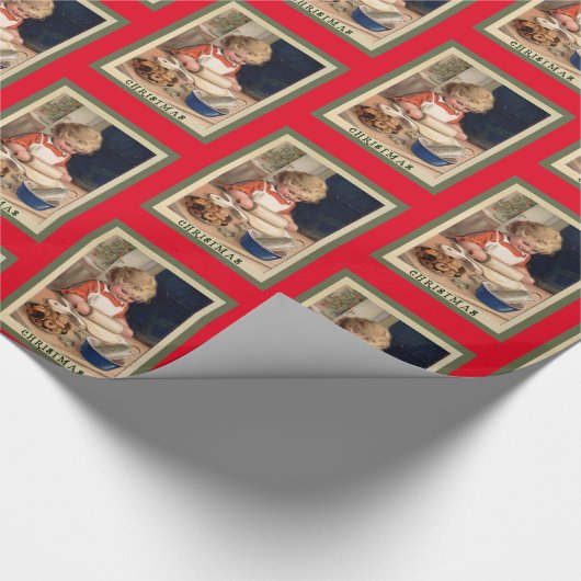  klein meisje met kerstmis cadeaupapier (Hoek)