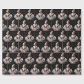 Klein meisje met Kittens in haar Schort Cadeaupapier (Vlak)