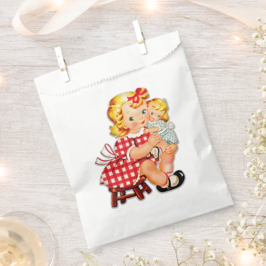 Klein meisje met  pop bedankzakje (Geknipt)