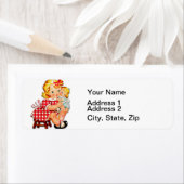 Klein meisje met  pop etiket (Insitu)